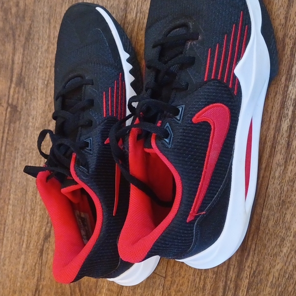Mens Nike black and red shoes size 10 - Picture 7 of 8